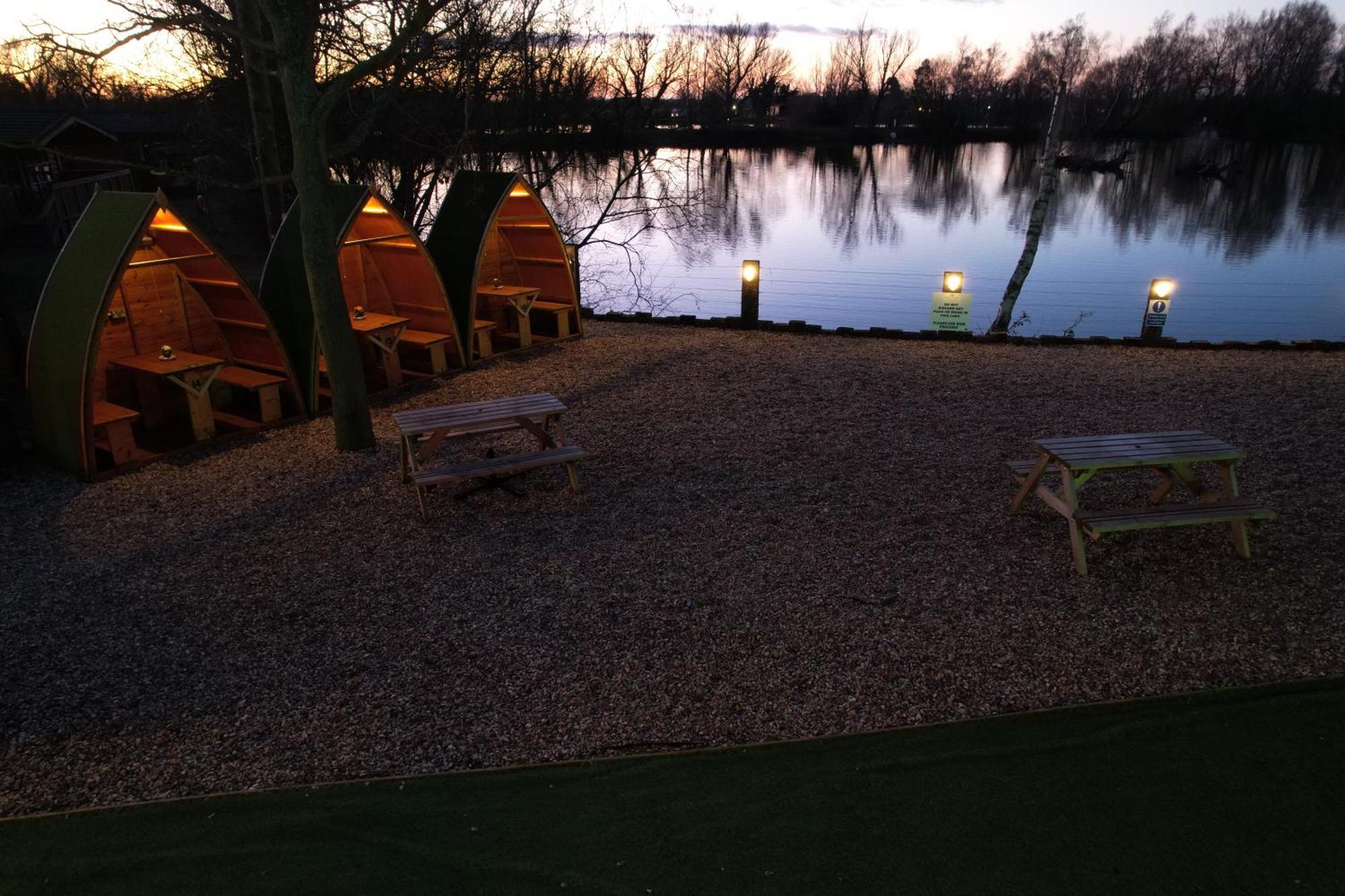 Woodlakes Park By Liv Retreats King's Lynn Exterior photo